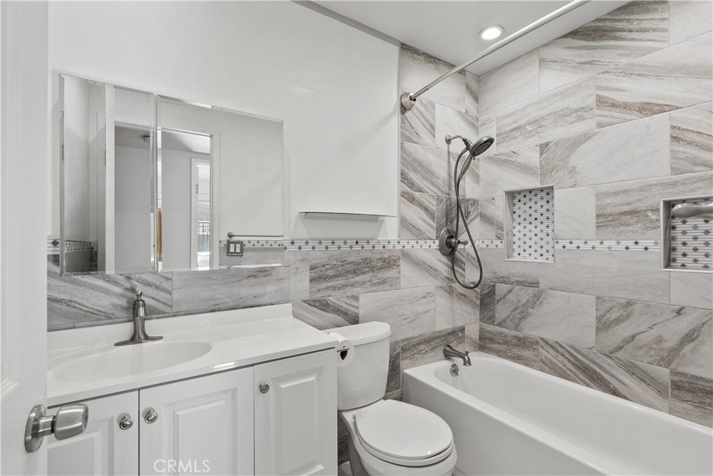 Photo 10 of 13 of 27044 Las Mananitas Drive house