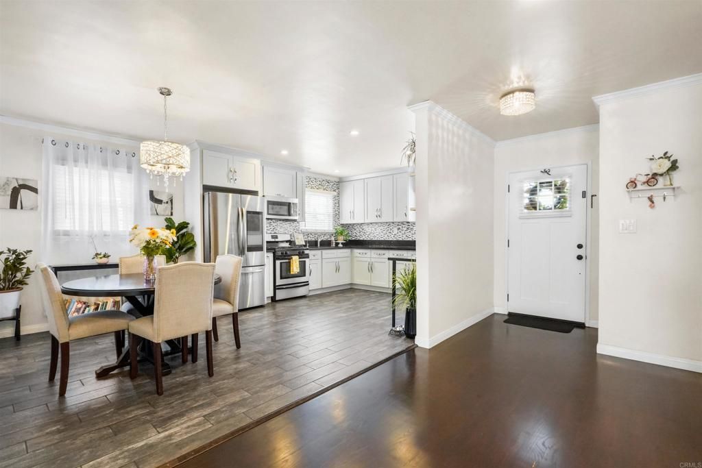 listing image 130721625513791717484