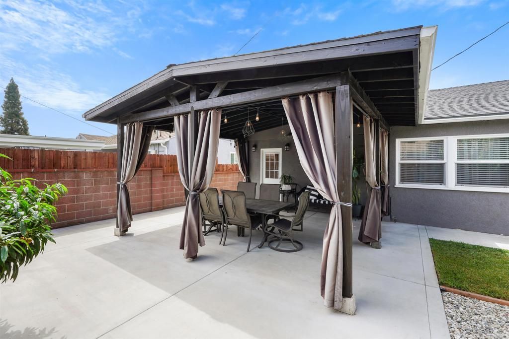 listing image 130726444300357411135