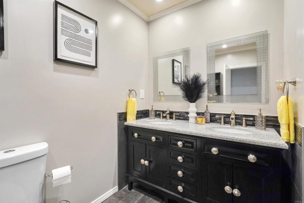 listing image 130725931439624009968