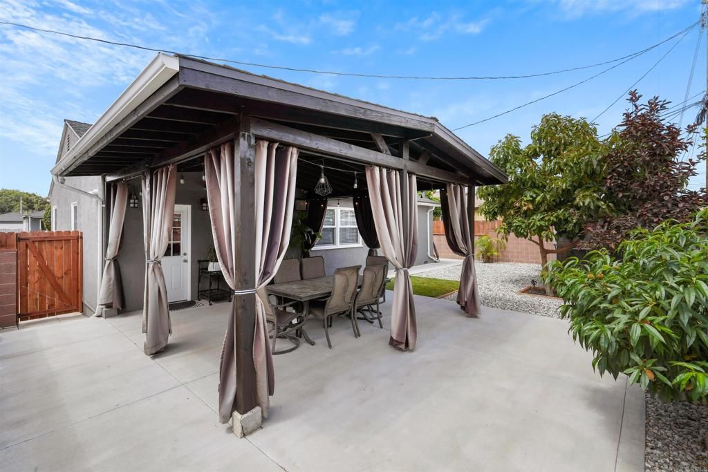 listing image 130721305678466589377