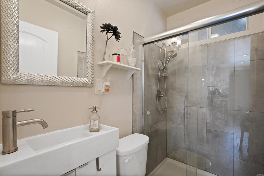 listing image 130722253970504440537