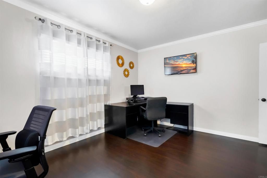 listing image 130720543922434517680