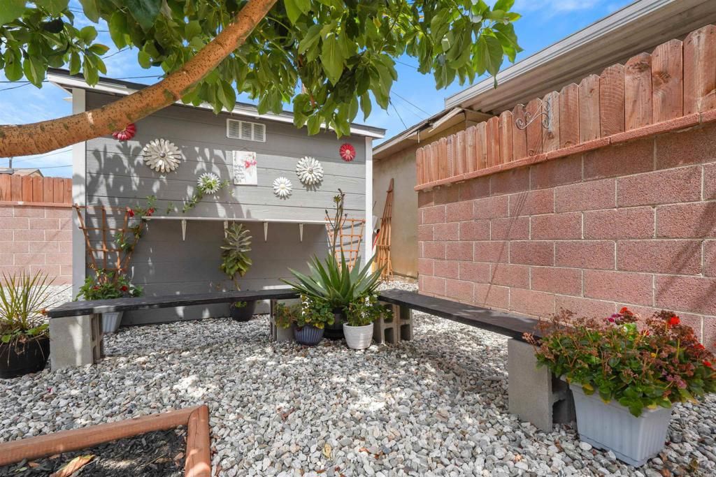 listing image 130721566648914881985