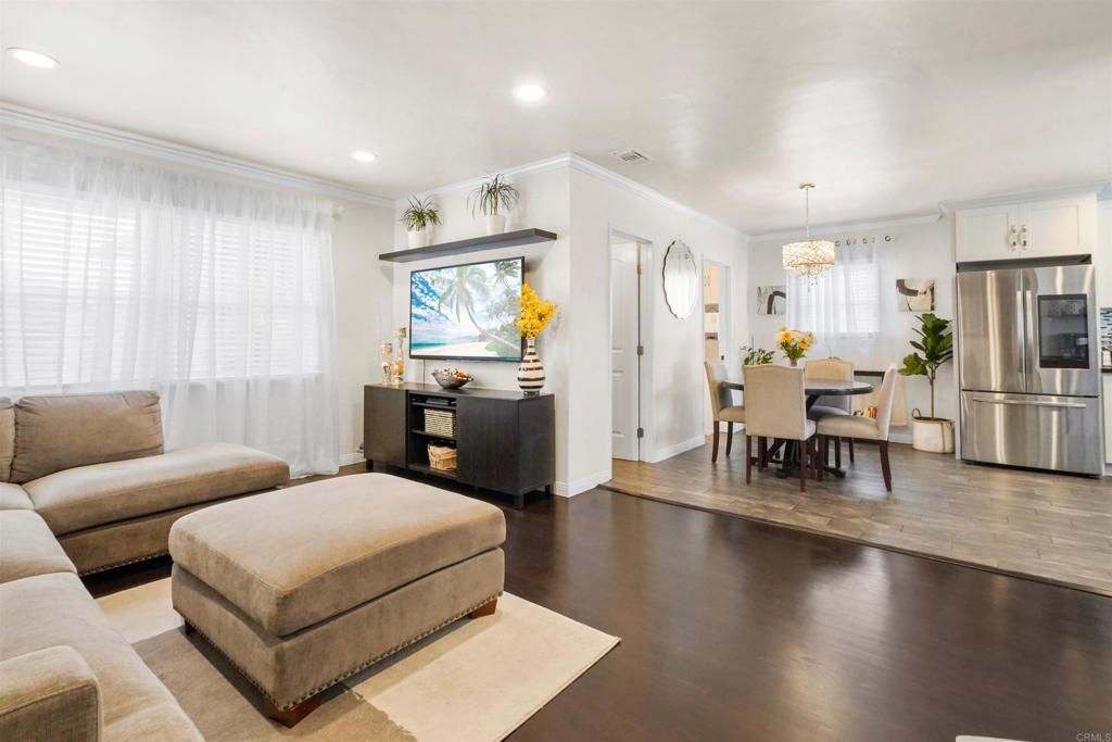 listing image 130724706079882458042