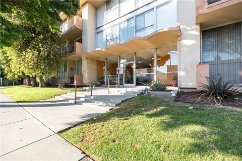 A home in Inglewood