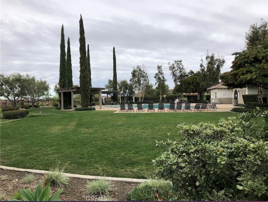 listing image 130725047052856000618