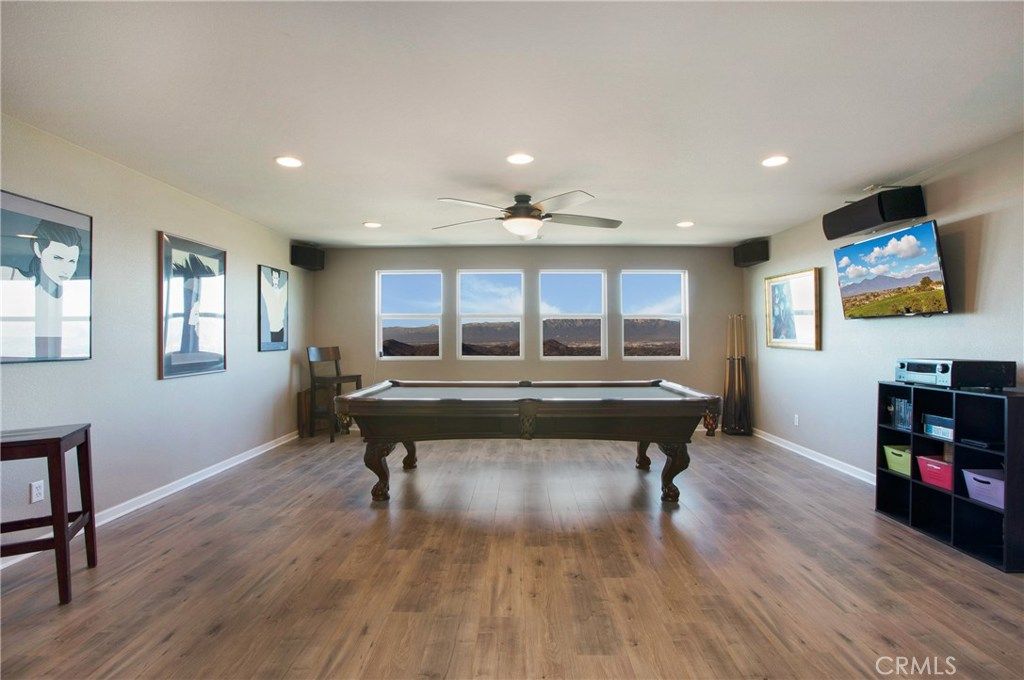 listing image 130722395306901846678