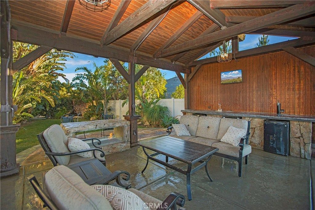 listing image 130721993240035193707