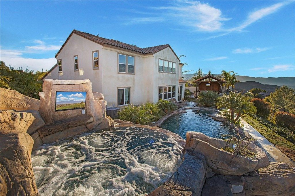 listing image 130729807330490786749