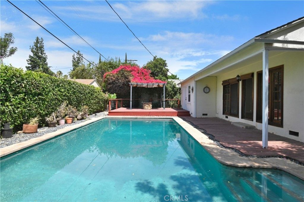 listing image 130728945812529375254