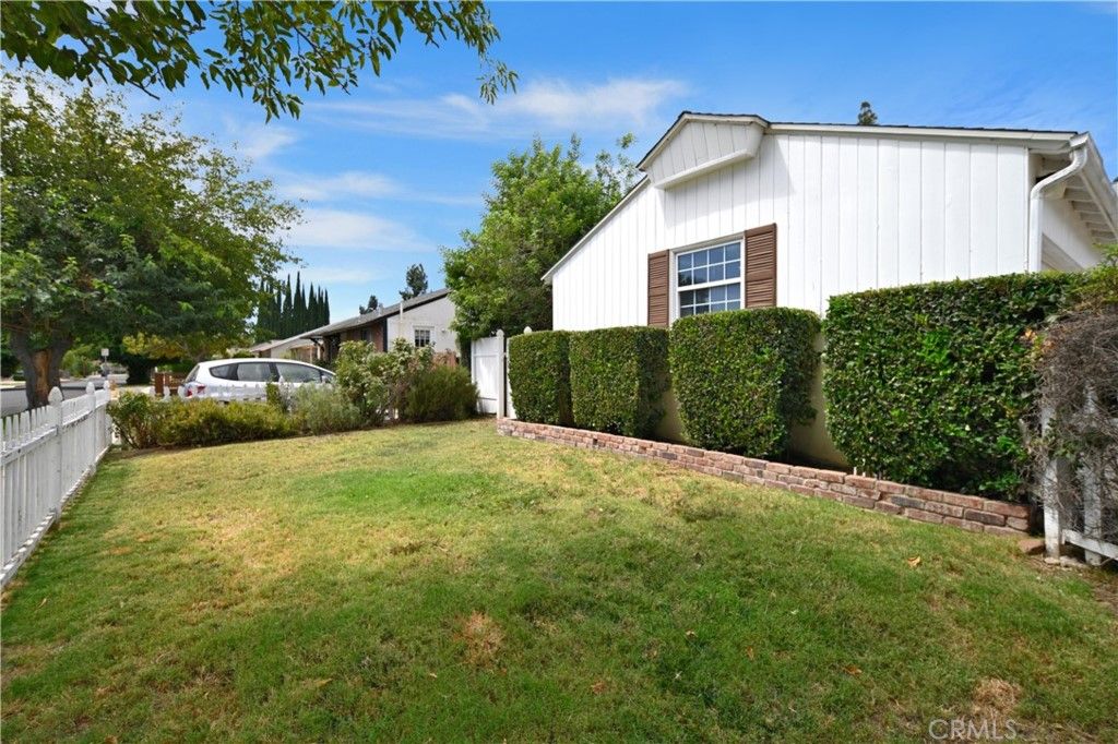 listing image 130725223841402929091