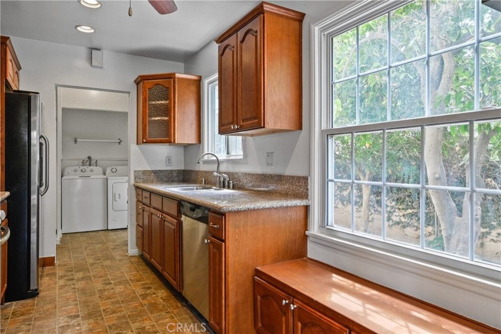 listing image 130725954924856538654