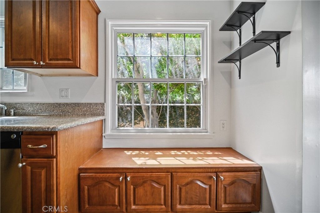listing image 130726536227968524570