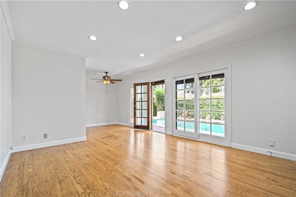 listing image 130720072721810233768