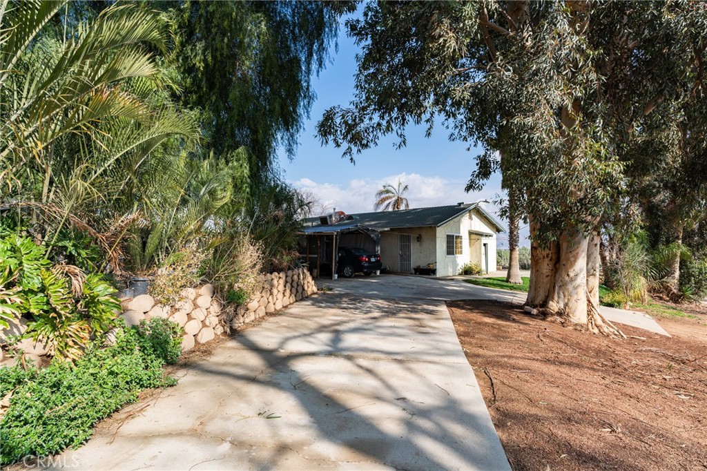23981 Warren Road