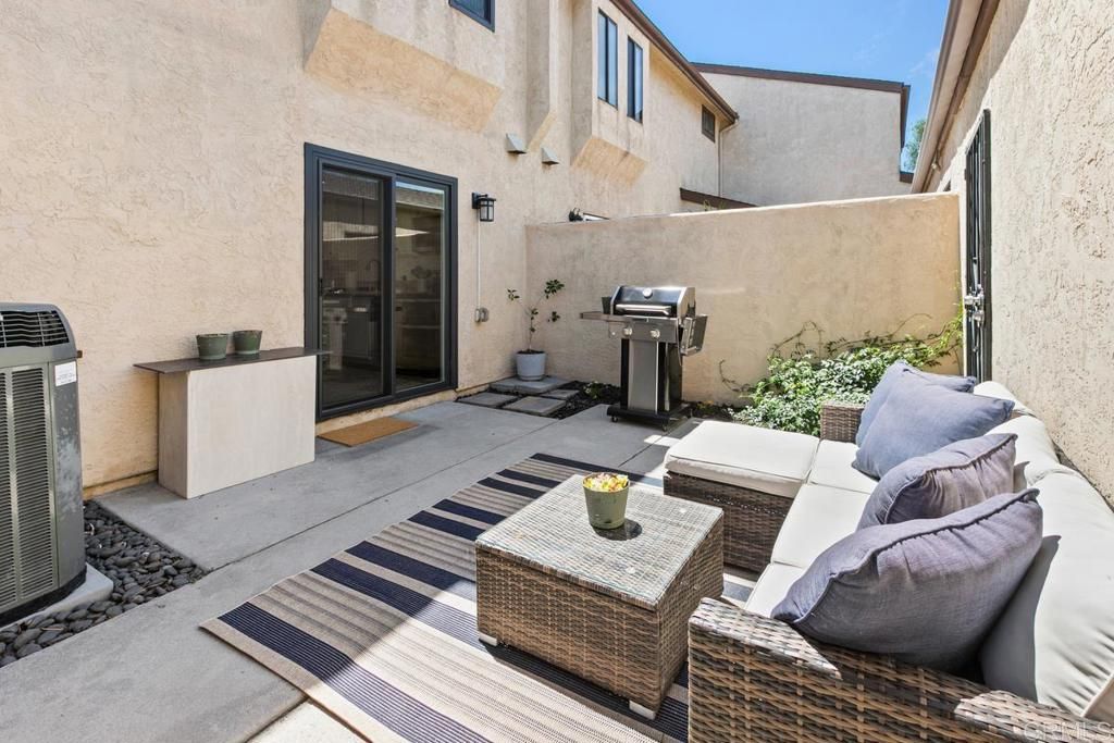 listing image 130723894693469481829