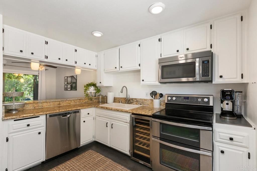 listing image 130721983022646293101