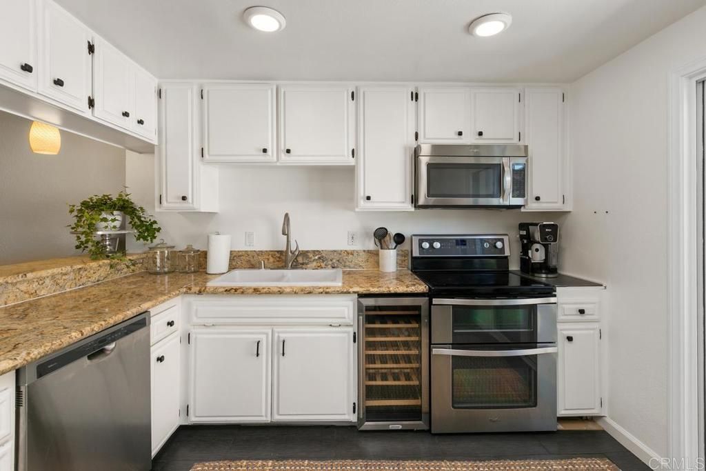 listing image 130725768693043466512
