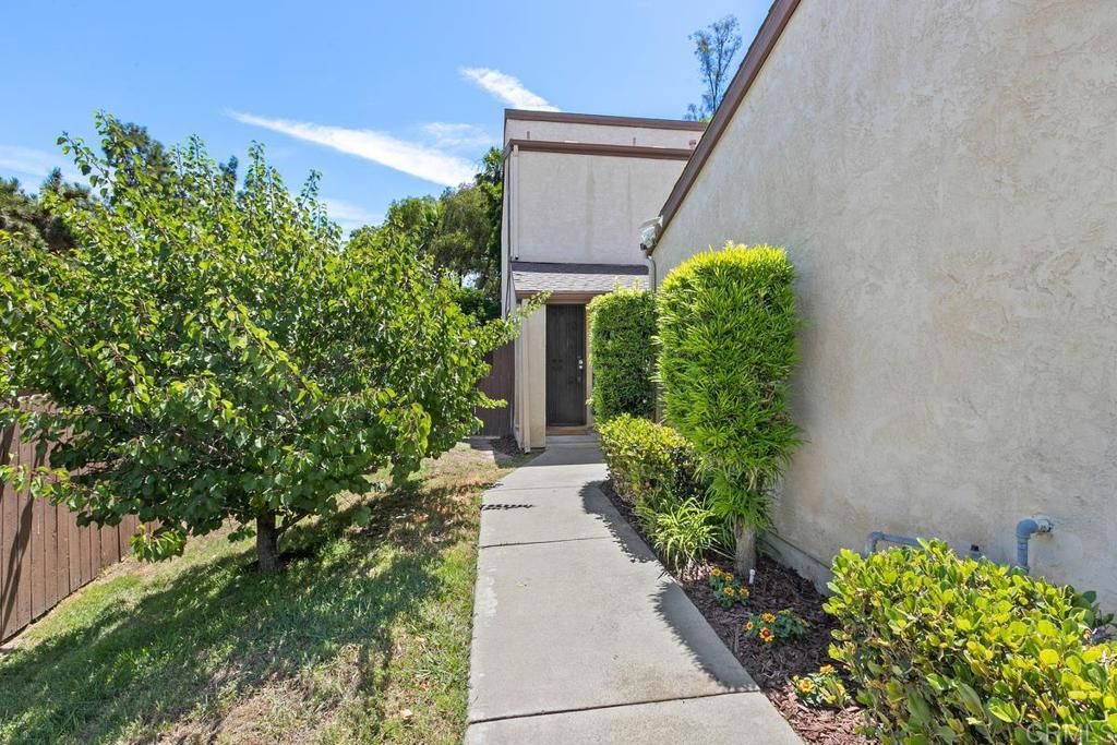 listing image 130729055657306048803