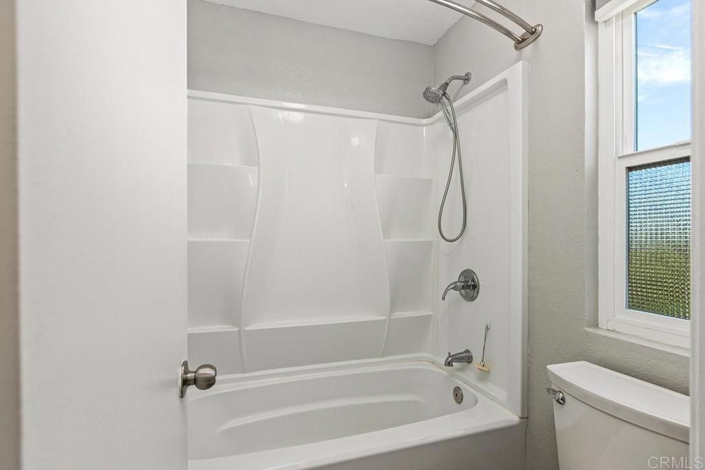 listing image 130722820871852309715