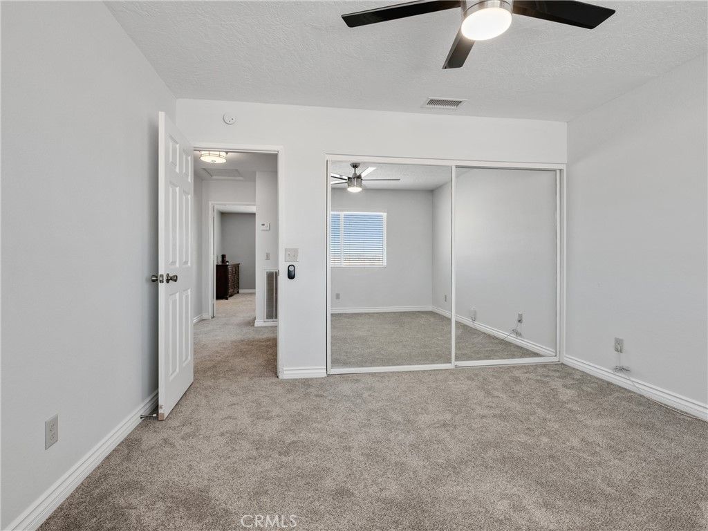 listing image 130723452142532005653