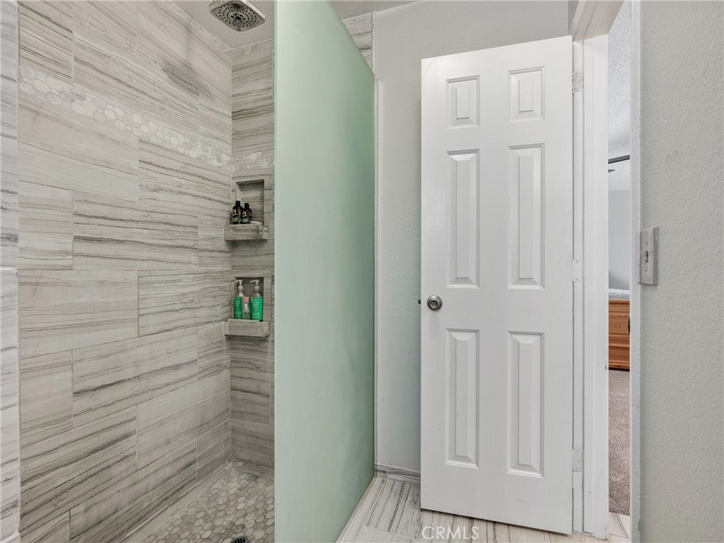 listing image 130723097461328519890