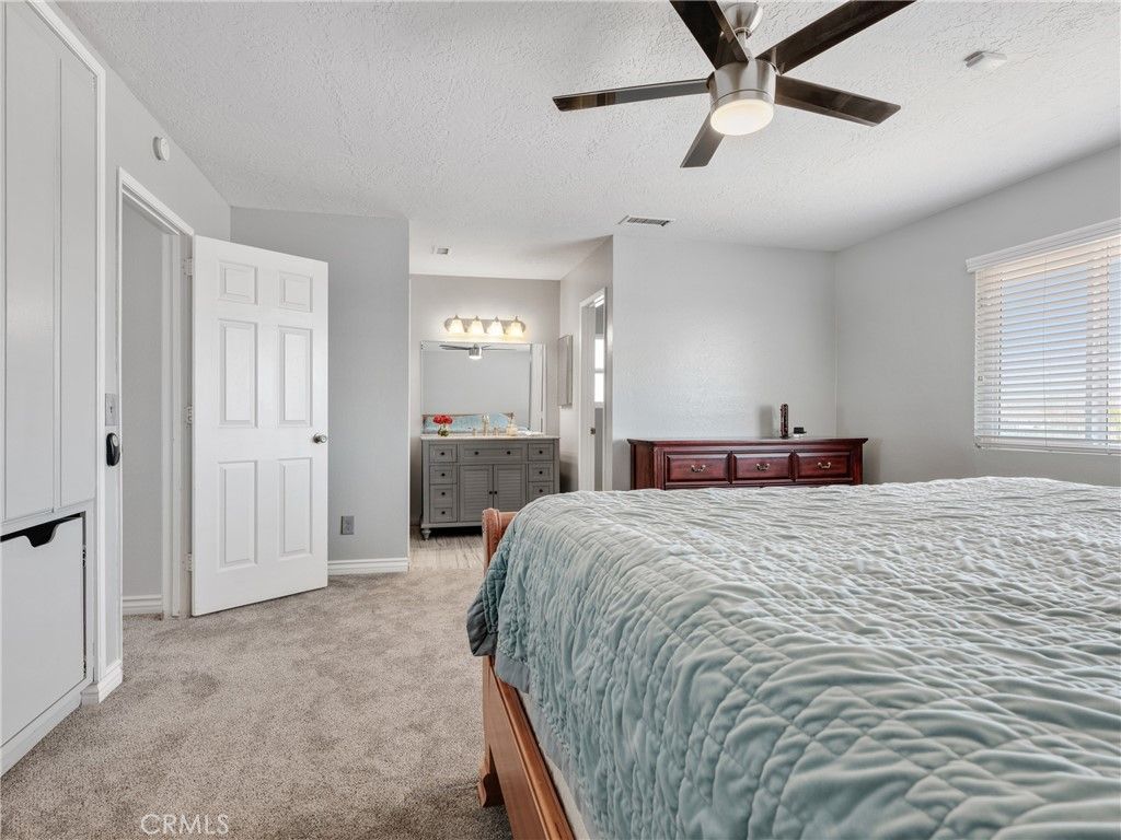 listing image 130728684768372333975