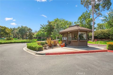 A home in La Mirada