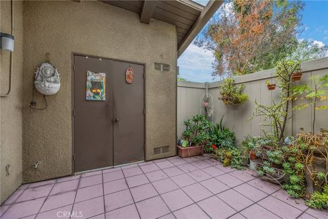 A home in La Mirada