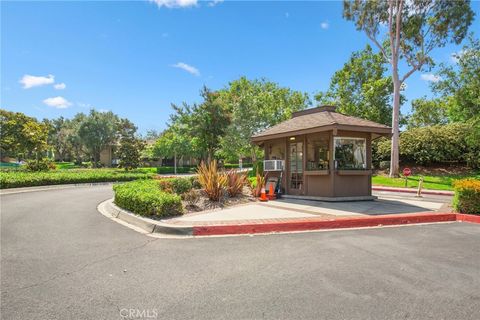 A home in La Mirada