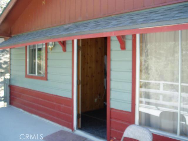Great little rental in the woods. Nice view and lots of space. Association Amenities: None Landscaping: Natural Special Features: None