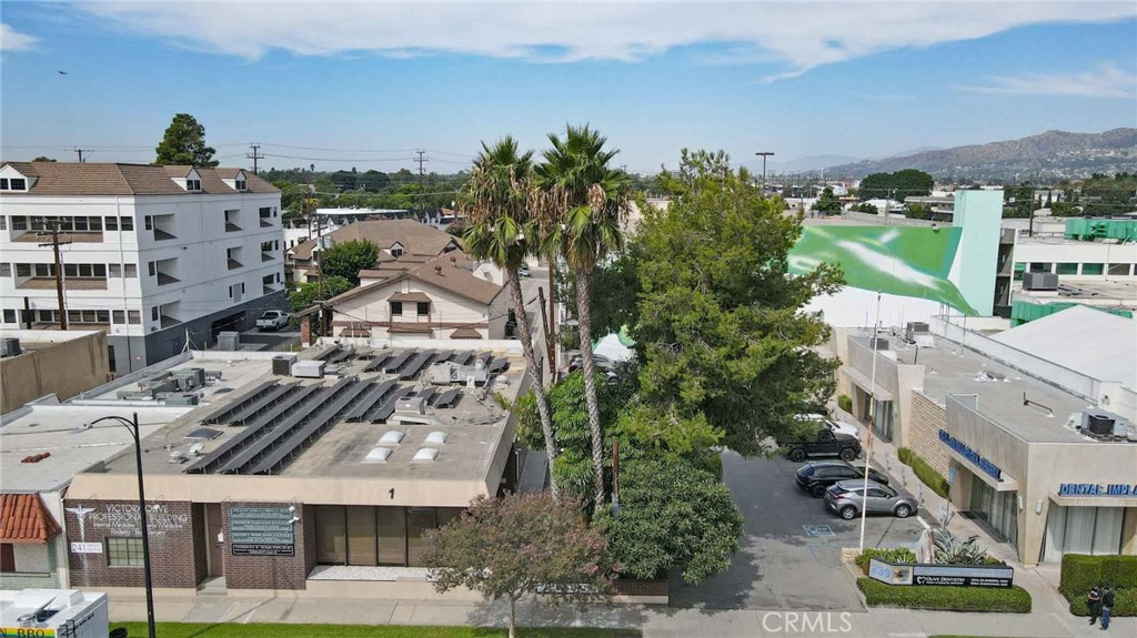 Discover a premier medical office space available for lease in the heart of Burbank. Located at 241 W Olive Ave, this modern and highly accessible building offers an ideal setting for healthcare professionals seeking a strategic and convenient location.
Features:
Size: Spacious and flexible floor plans to accommodate various medical practices.
Interior: Professionally designed with a welcoming lobby, private exam rooms, and comfortable waiting areas.
Accessibility: Situated on a major thoroughfare with ample parking for patients and staff.
Amenities: Equipped with modern infrastructure, including high-speed internet, updated HVAC systems, and ADA-compliant facilities.
Proximity: Close to major hospitals, medical centers, and other healthcare providers, enhancing your practice’s visibility and connectivity.
Visibility: High-traffic location with excellent street exposure, ensuring maximum visibility for your practice.
This medical office building offers a professional and inviting environment, ideal for doctors, specialists, or other healthcare practitioners. Whether you’re starting a new practice or expanding an existing one, this location provides the infrastructure and convenience to support your needs.
Contact us today to schedule a viewing and explore how 241 W Olive Ave can become your new medical practice home.