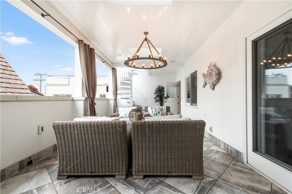 Corona del Mar South of PCH (CDMS) - Residential