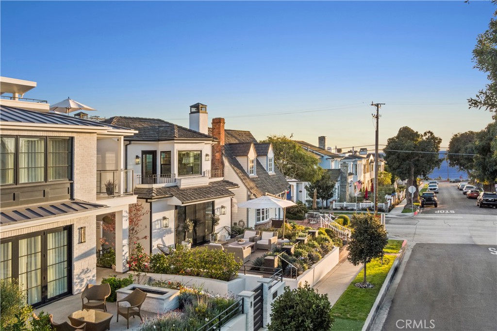 Corona del Mar South of PCH (CDMS) - Residential