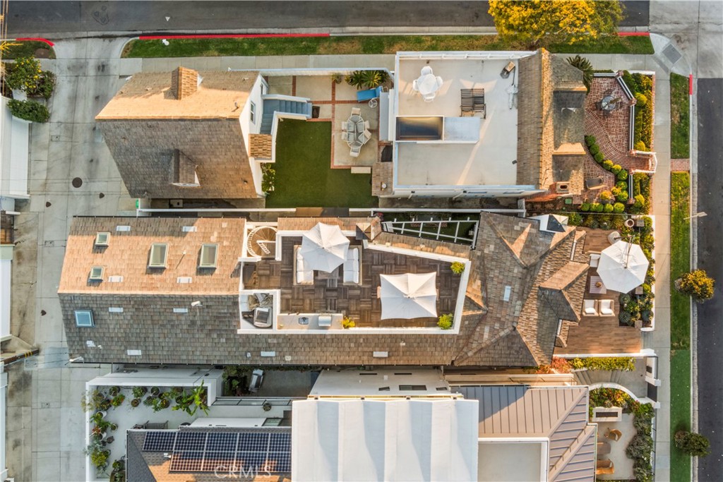 Corona del Mar South of PCH (CDMS) - Residential