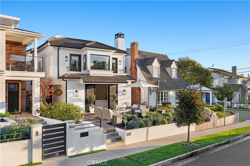 Corona del Mar South of PCH (CDMS) - Residential