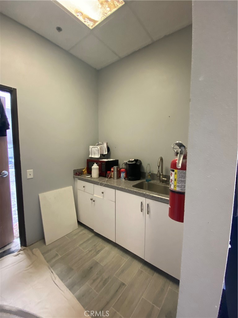 12221 Poplar Street #17