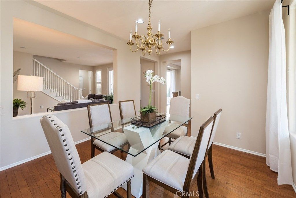 listing image 130721023426525392135