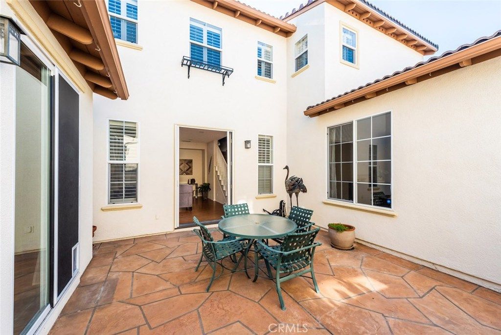 listing image 130726432377458481112