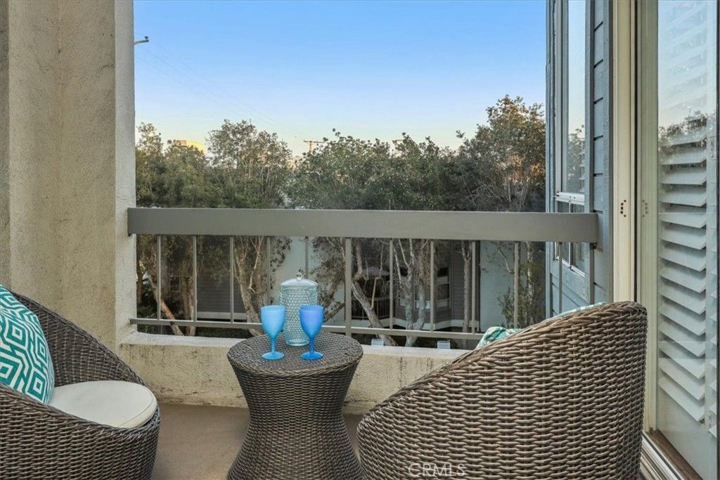 listing image 130728928360438090886