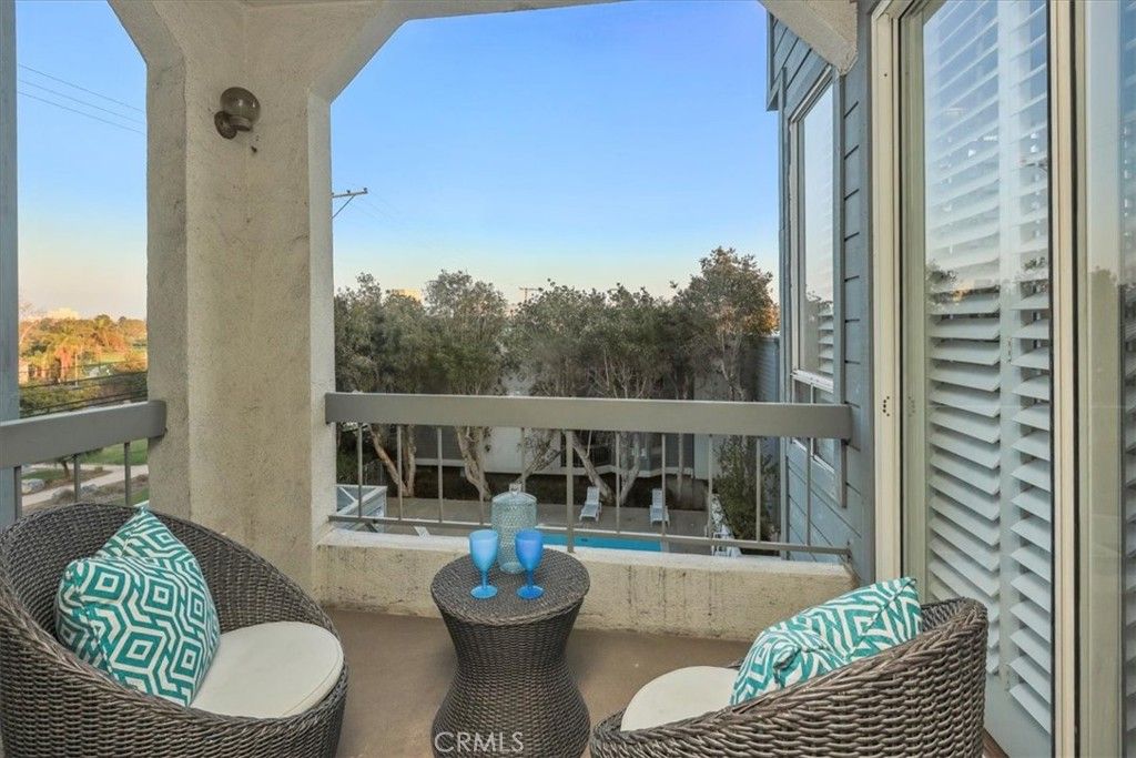 listing image 130724878331146960666