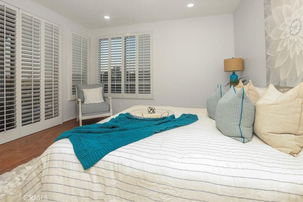 listing image 130729107271192569129