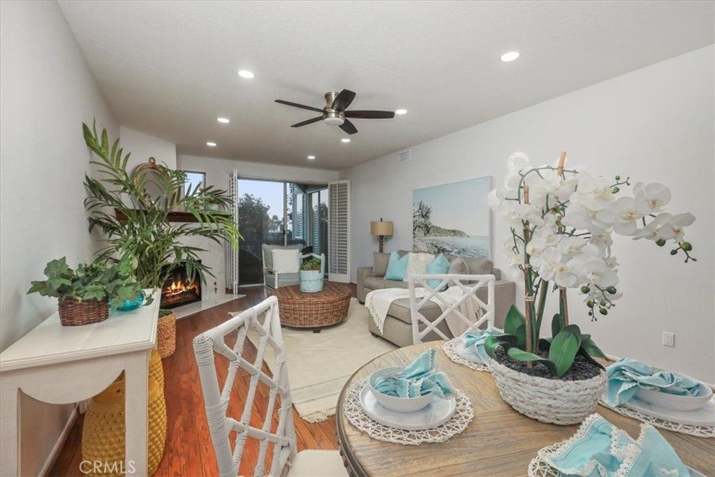 listing image 130725641220074415613