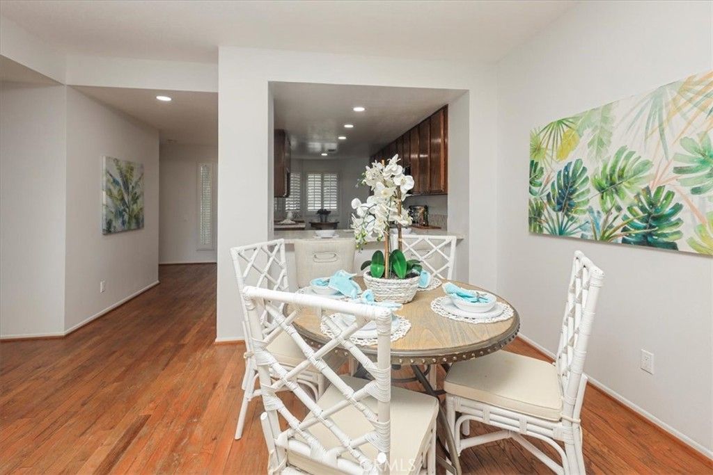 listing image 130721007062460250927