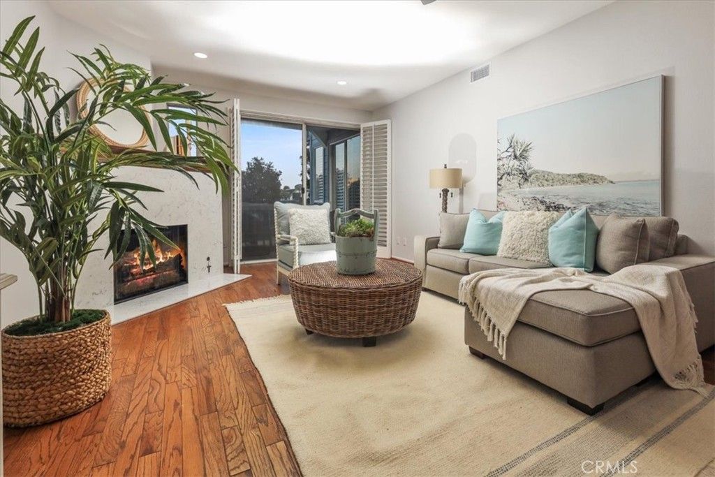 listing image 130725050516802562732