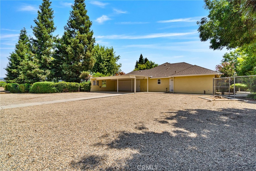 Photo 39 of 54 of 10775 E Tulare Avenue house