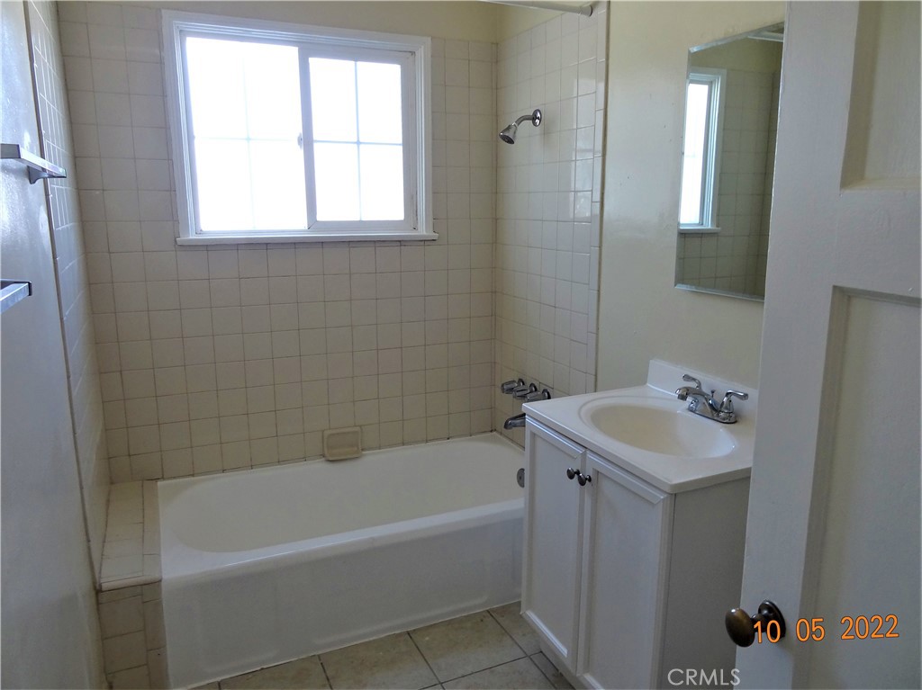 Wrigley Area (WR) - Residential Lease