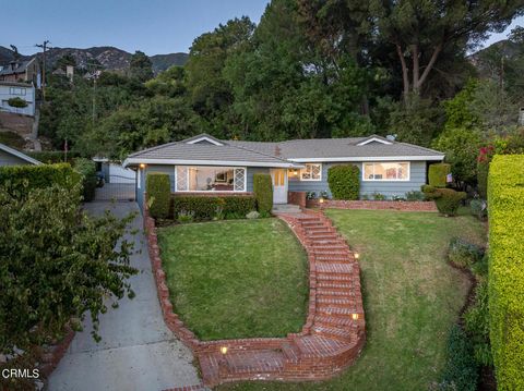 A home in La Crescenta