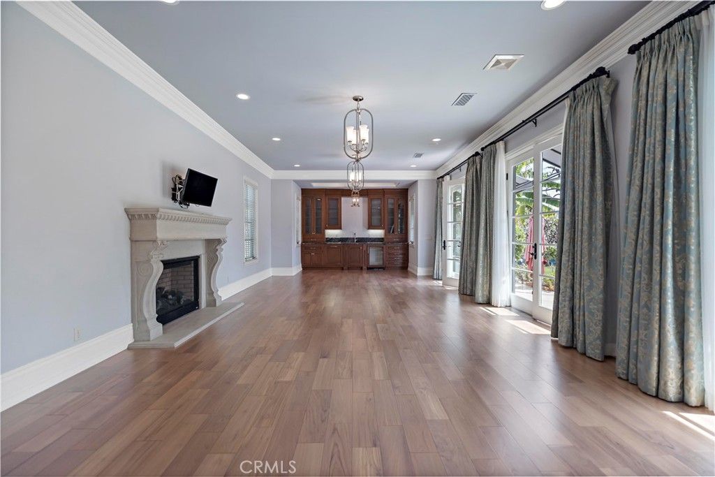 listing image 54
